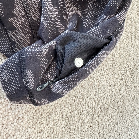 Lululemon Runderful Long Sleeve - Picture 8 of 13